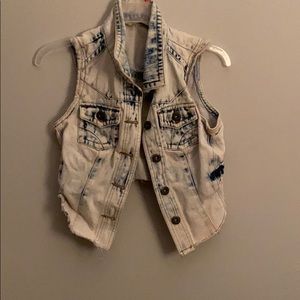Jean jacket (sleeveless)